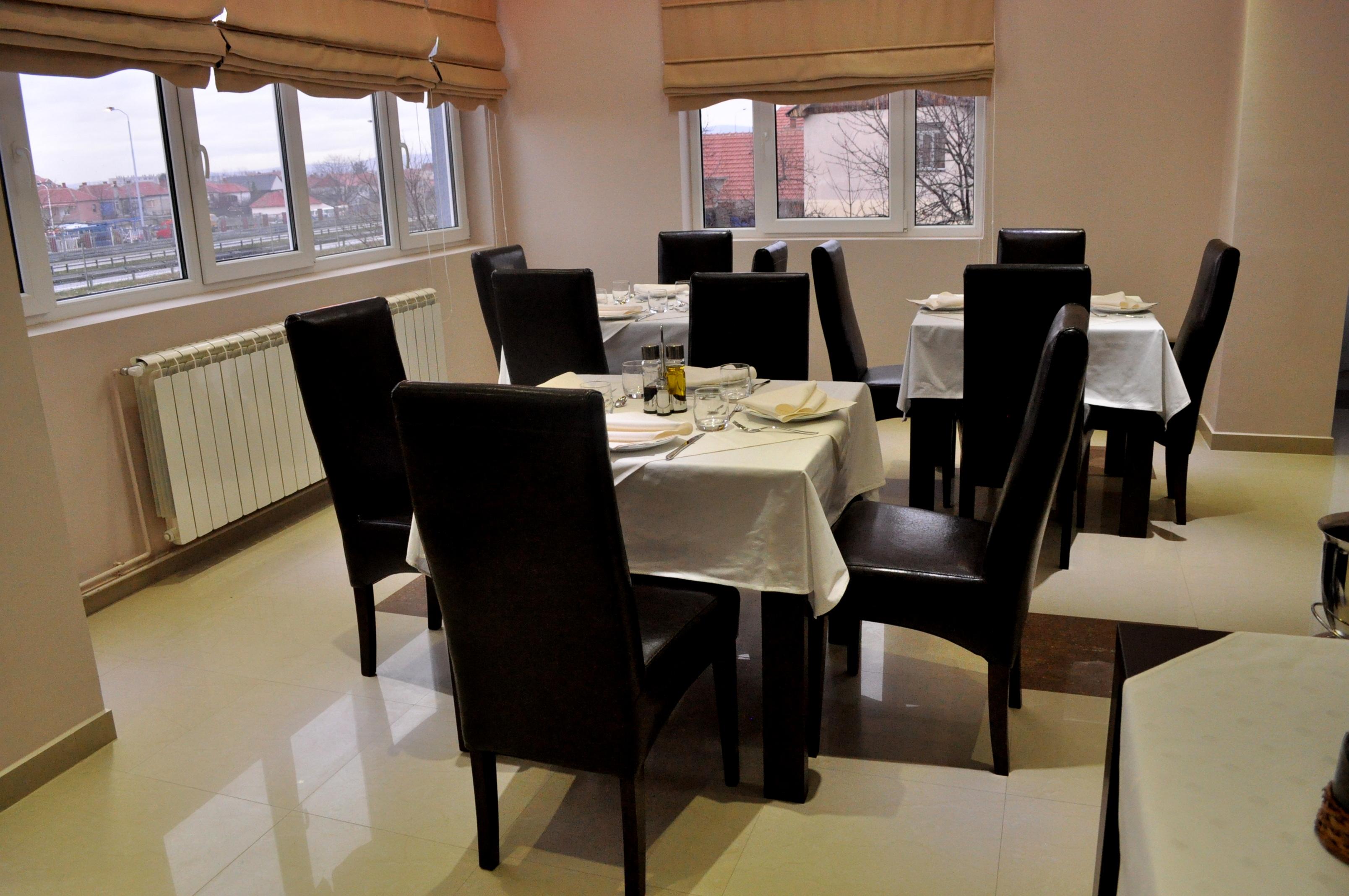 Garni Hotel 018 In Ni Eksteriør bilde