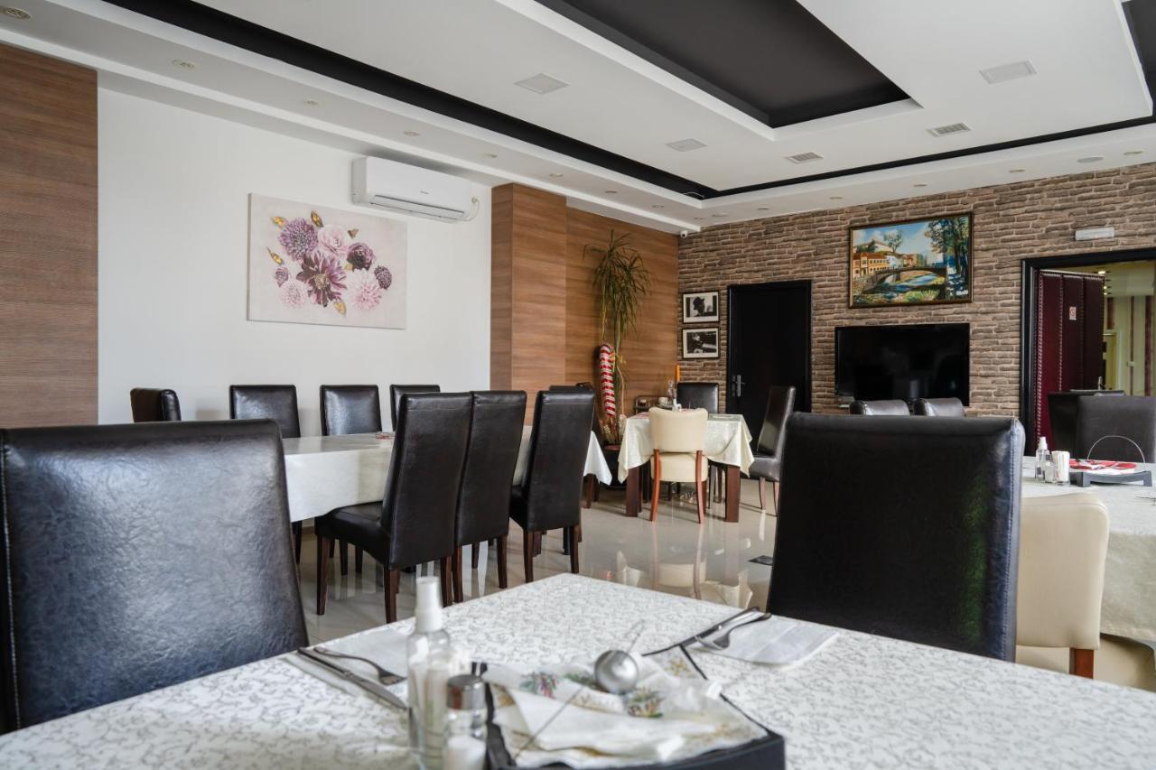 Garni Hotel 018 In Ni Eksteriør bilde