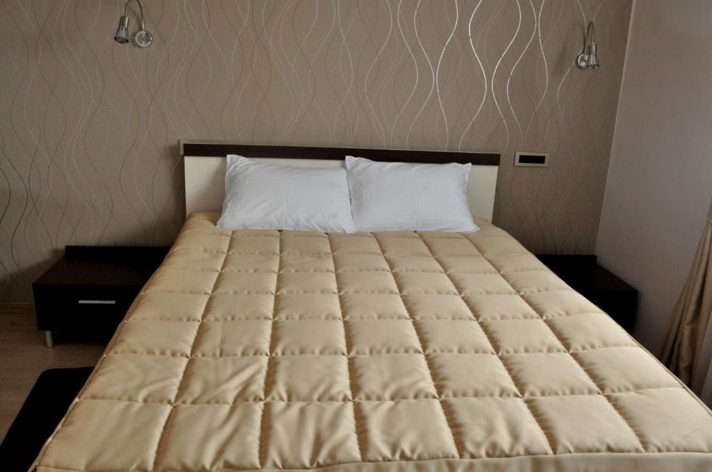 Garni Hotel 018 In Ni Eksteriør bilde