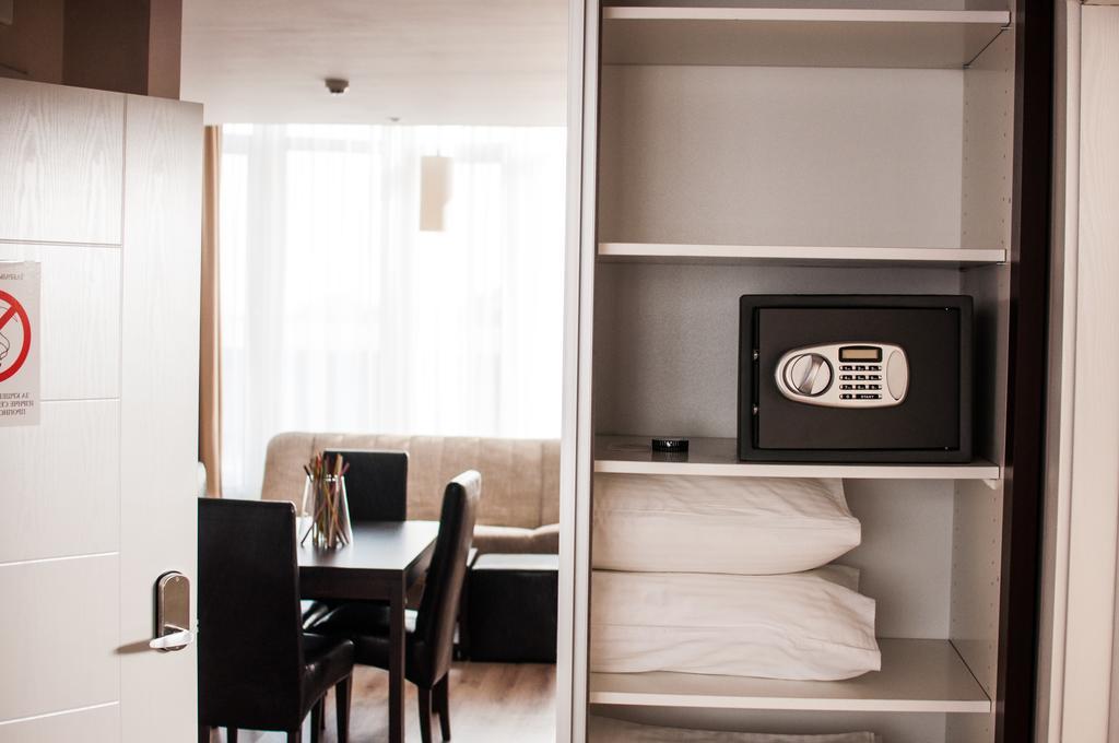 Garni Hotel 018 In Ni Eksteriør bilde