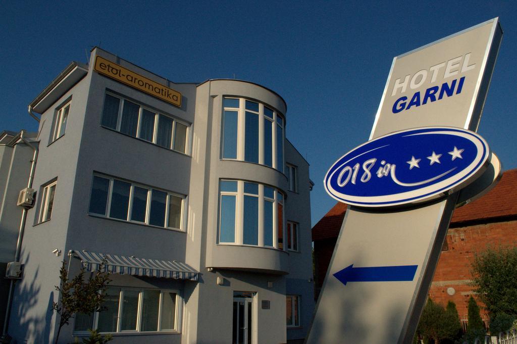 Garni Hotel 018 In Ni Eksteriør bilde