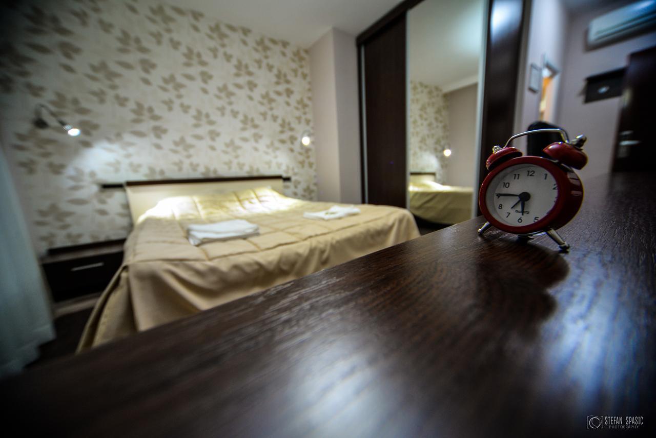 Garni Hotel 018 In Ni Eksteriør bilde
