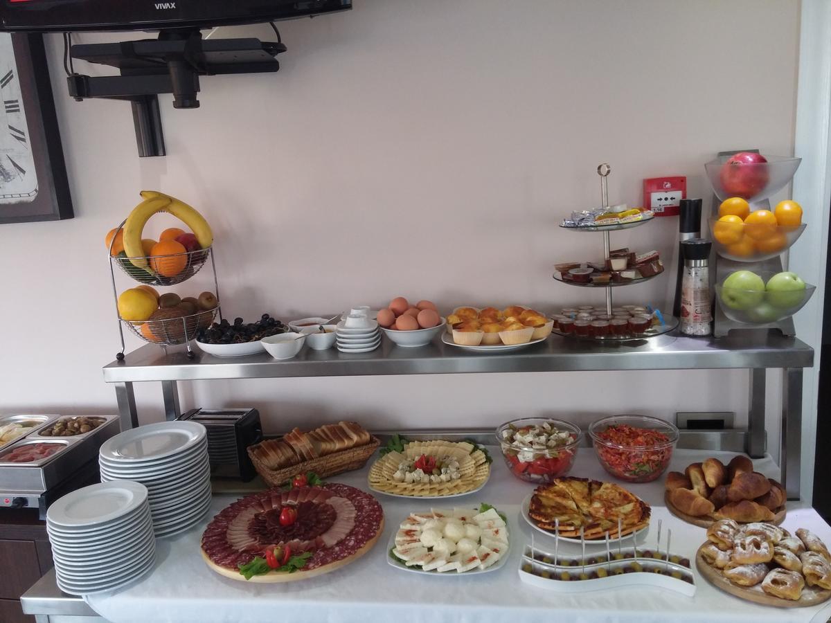 Garni Hotel 018 In Ni Eksteriør bilde