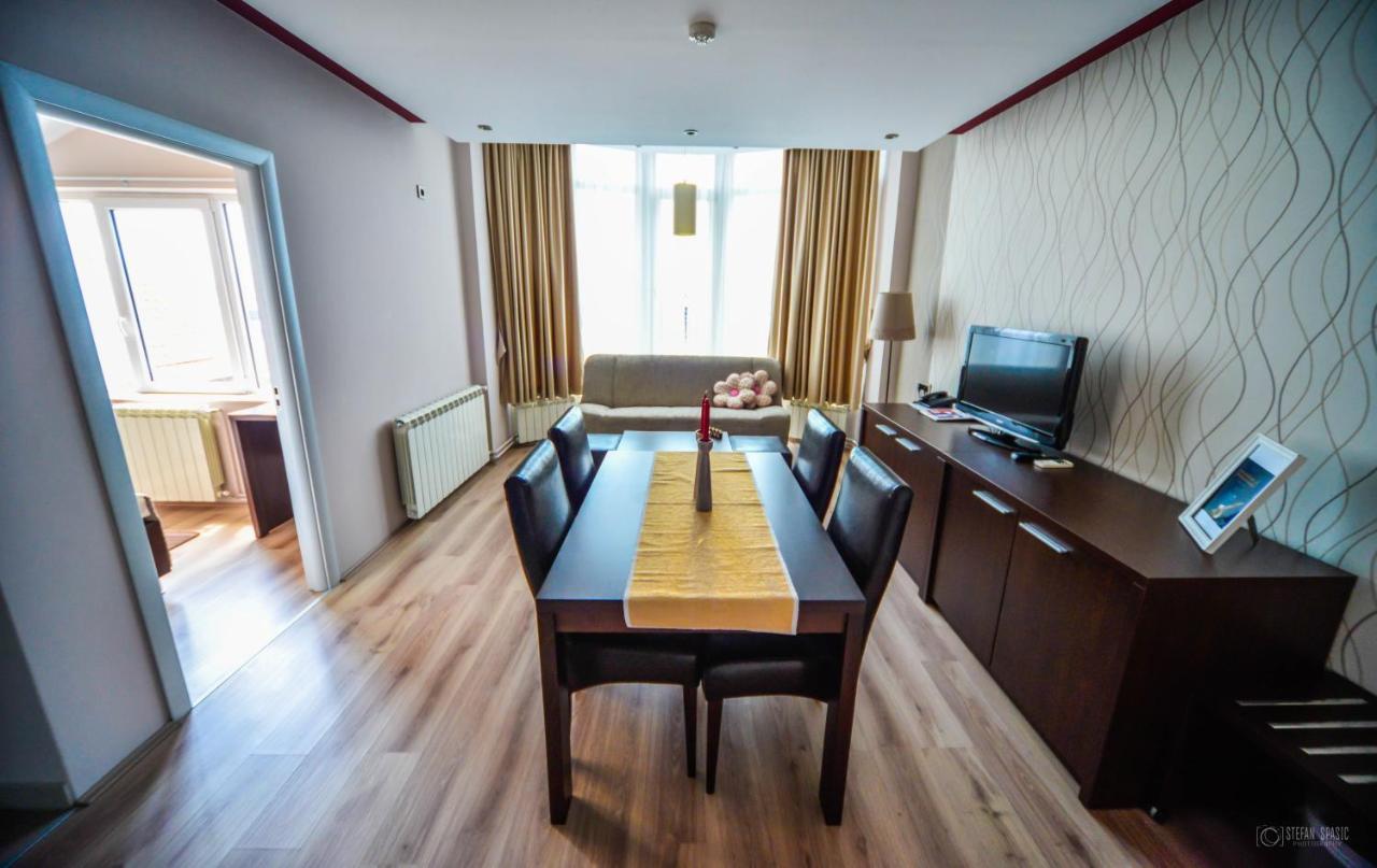 Garni Hotel 018 In Ni Eksteriør bilde