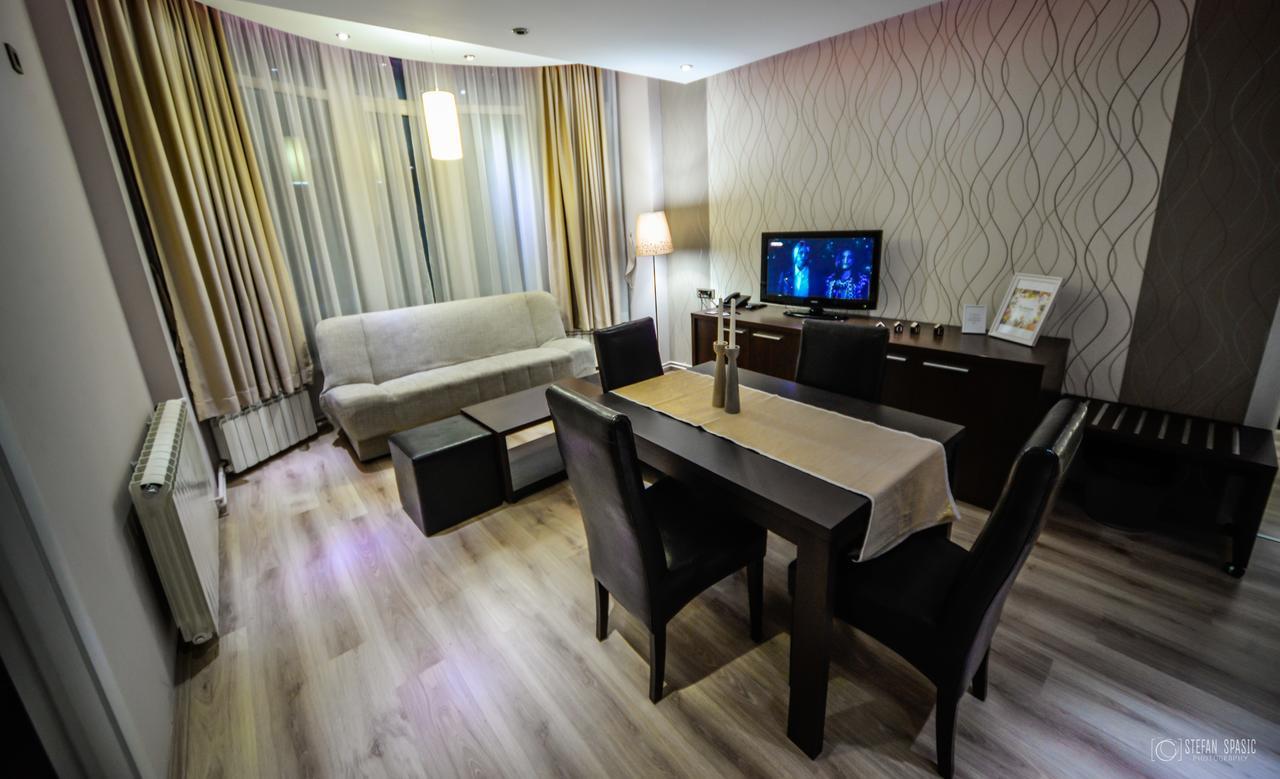 Garni Hotel 018 In Ni Eksteriør bilde